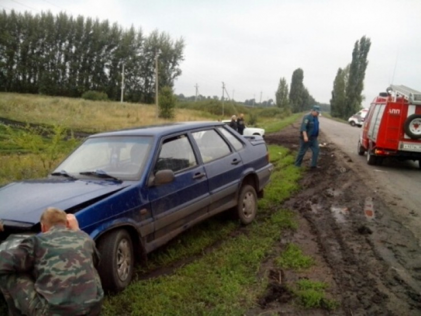 В Бобровском районе столкнулись «ВАЗ-2104» и «ВАЗ-2115»