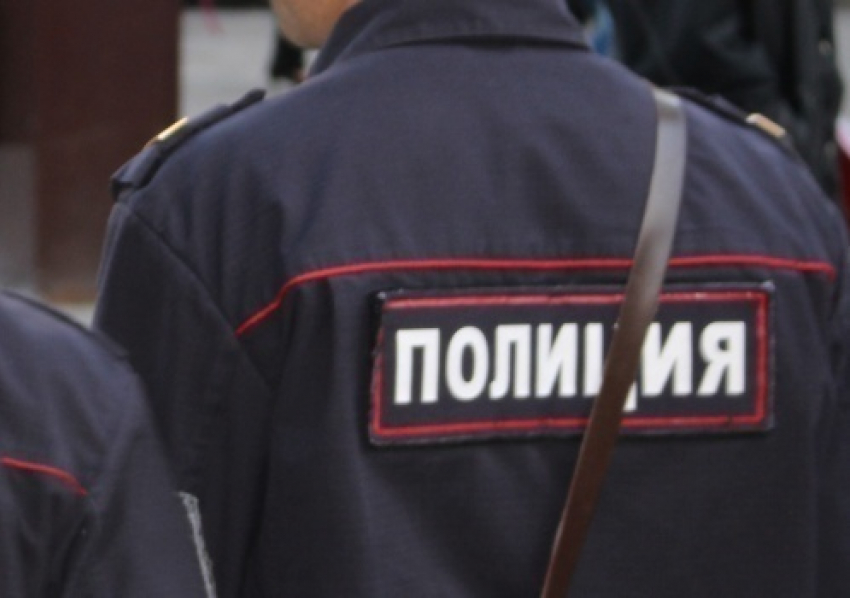 На Московском проспекте Воронежа у мужчины забрали иномарку за долги