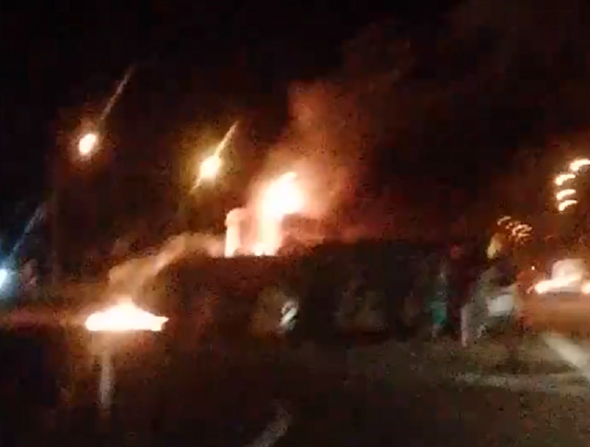 Эпичное возгорание фуры на М-4 «Дон» попал на видео под Воронежем 