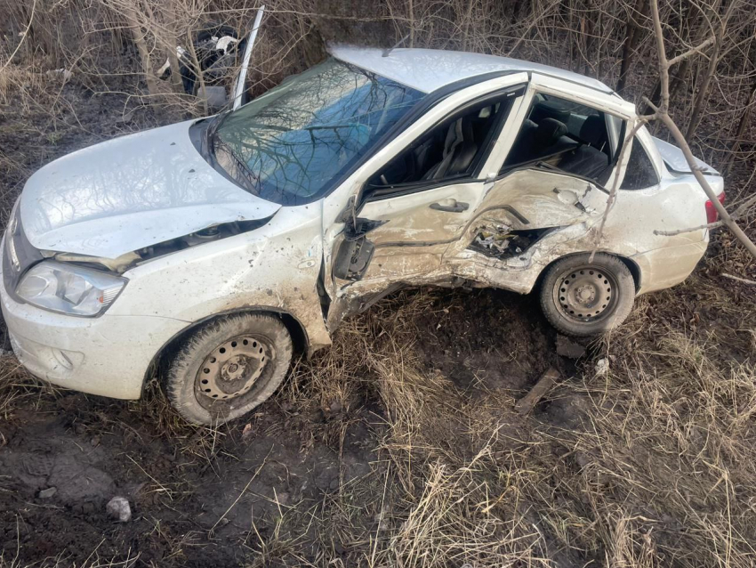 Опубликованы фото с места жесткого ДТП, в котором погиб воронежец