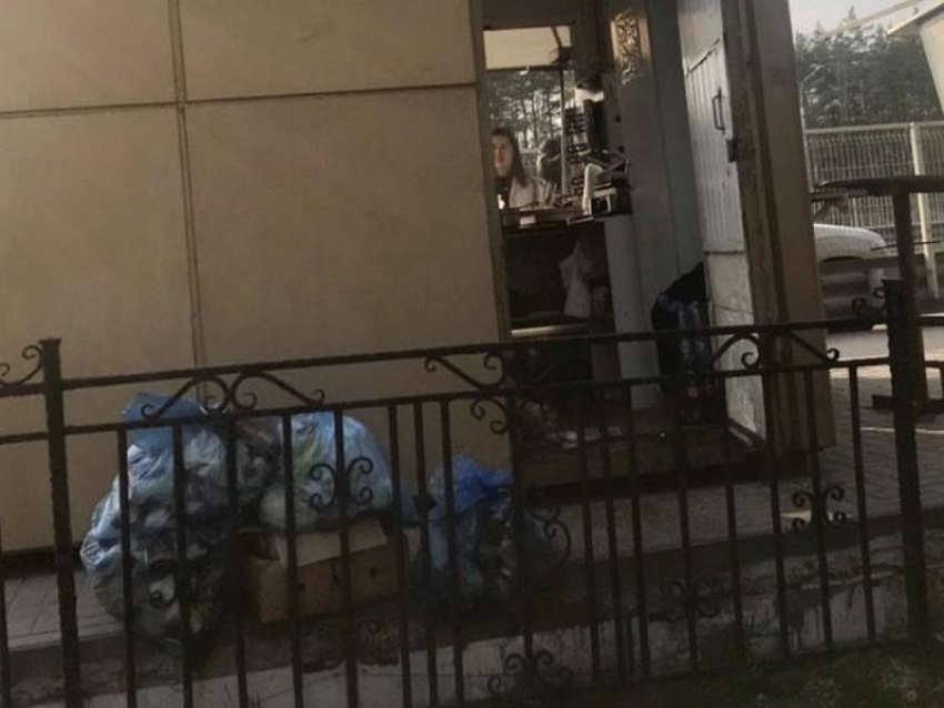 Грязная шаурма в популярном парке возмутила воронежцев