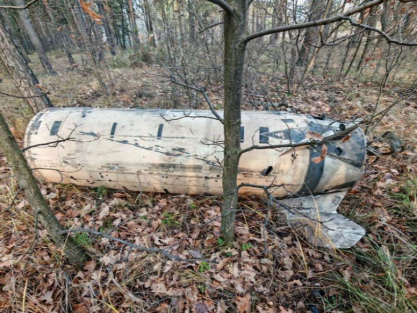  Объявлена эвакуация: взрывоопасные фрагменты сбитых ракет обнаружили в Воронеже 