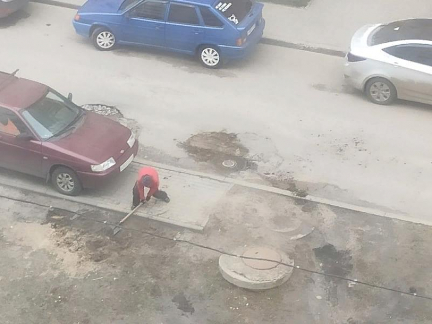 Школьник объявил войну дорожным ямам в Воронеже
