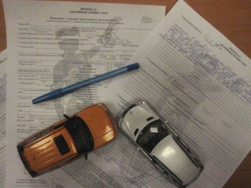 Из-за воронежского сотрудника ДПС участникам ДТП не выплатили страховку 
