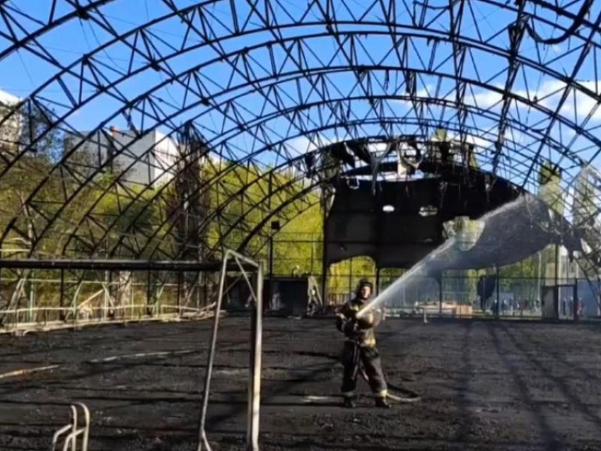Подробности жуткого пожара в Северном микрорайоне Воронежа раскрыли в МЧС
