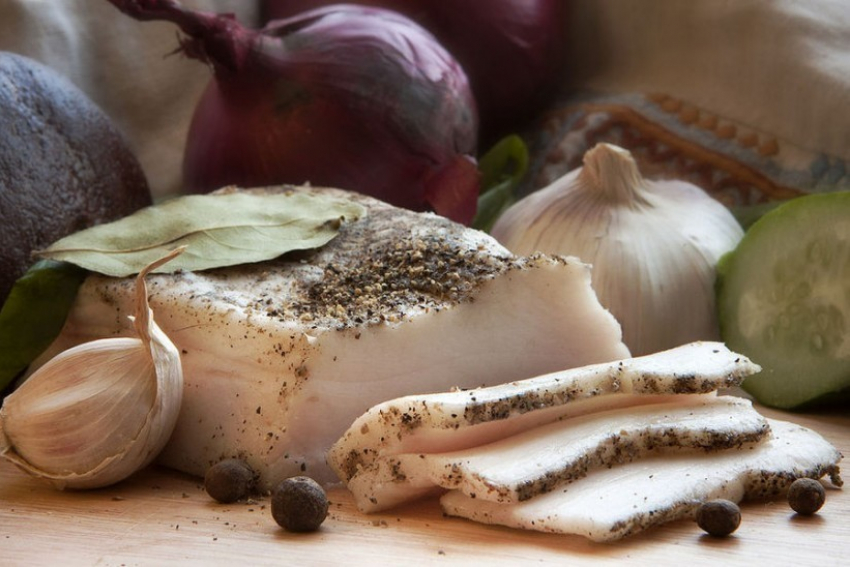 В Воронеже в разгар АЧС продавали свинину без нормативных документов