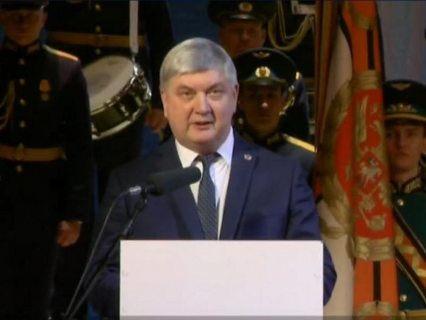 Александр Гусев поздравил всех «настоящих» защитников отечества с предстоящим праздником в Воронеже