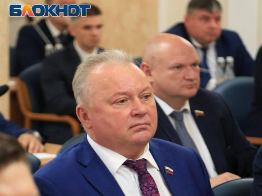 Огромный особняк и раритетное авто – чем богат вице-спикер Воргордумы Черкасов