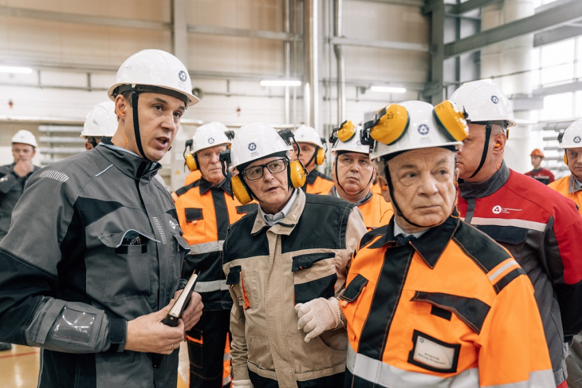 На Нововоронежской АЭС прошли стажировку по охране труда директора атомных станций России