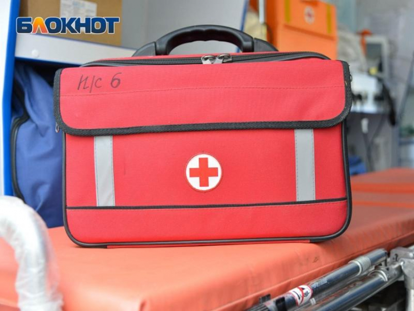 Сбитый дрон ВСУ ранил 46-летнюю женщину в Воронежской области – её госпитализировали 