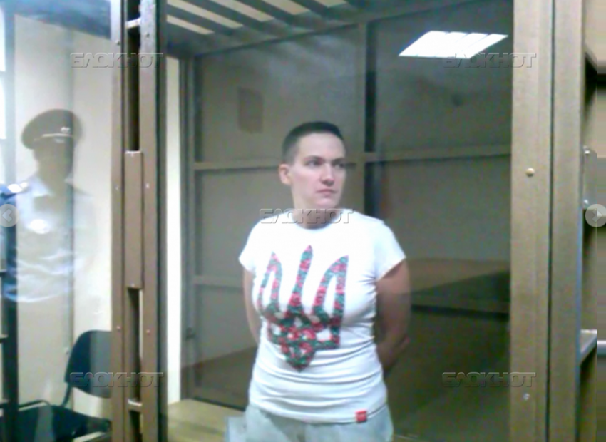 Надежда Савченко останется под стражей до февраля 2015 года 