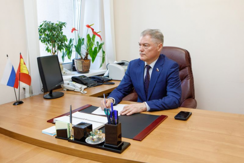 Вице-спикер и лидер единороссов в Воронежской облдуме Виктор Логвинов отмечает день рождения