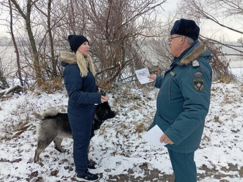 МЧС пытается образумить воронежских любителей зимней рыбалки