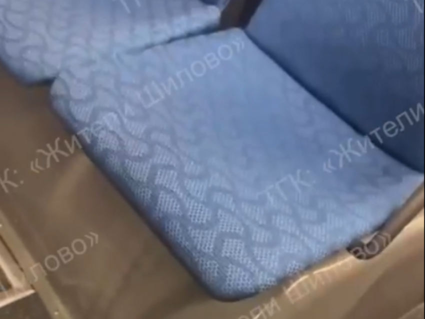 «Последствия работы в Шилово»: вандалы испоганили электробус в Воронеже 