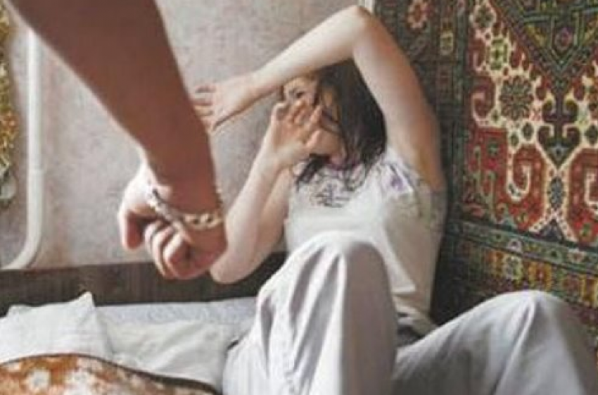 25-летний воронежец убил 52-летнюю женщину, заподозрив ее в измене 