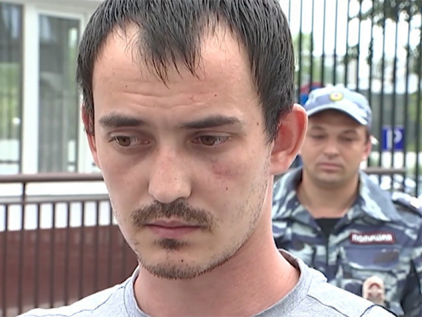 Задержан москвич отсекший мачете кисть воронежскому спасателю