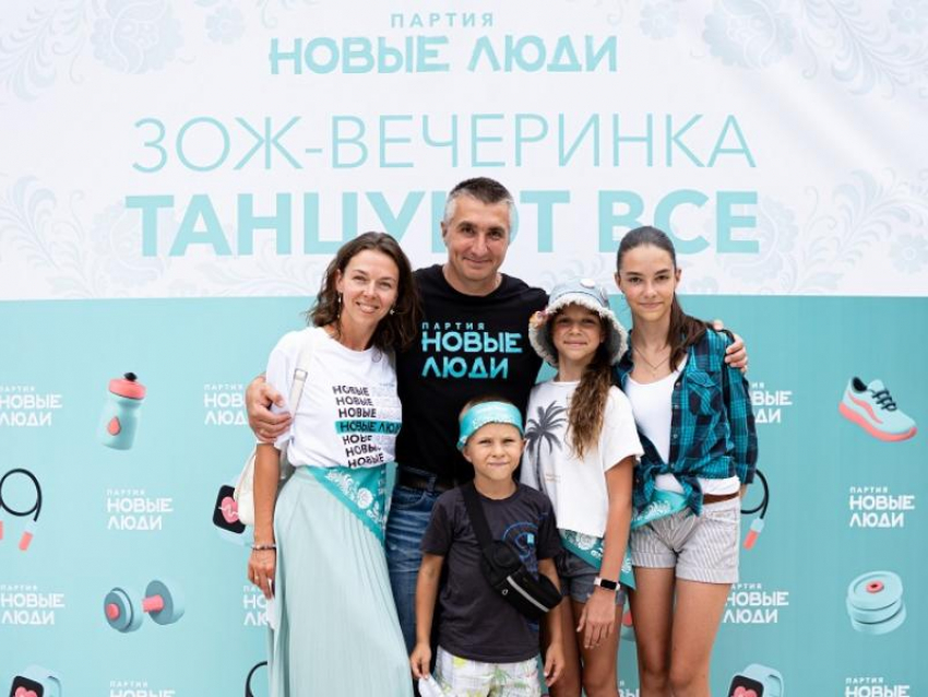 «Новые люди» провели в Воронеже танцевальную ЗОЖ-вечеринку