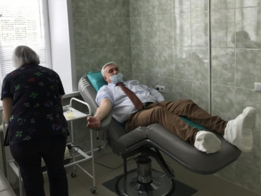 Партийцы «Родины» сдали кровь и призвали воронежцев стать донорами, чтобы не допустить дефицита