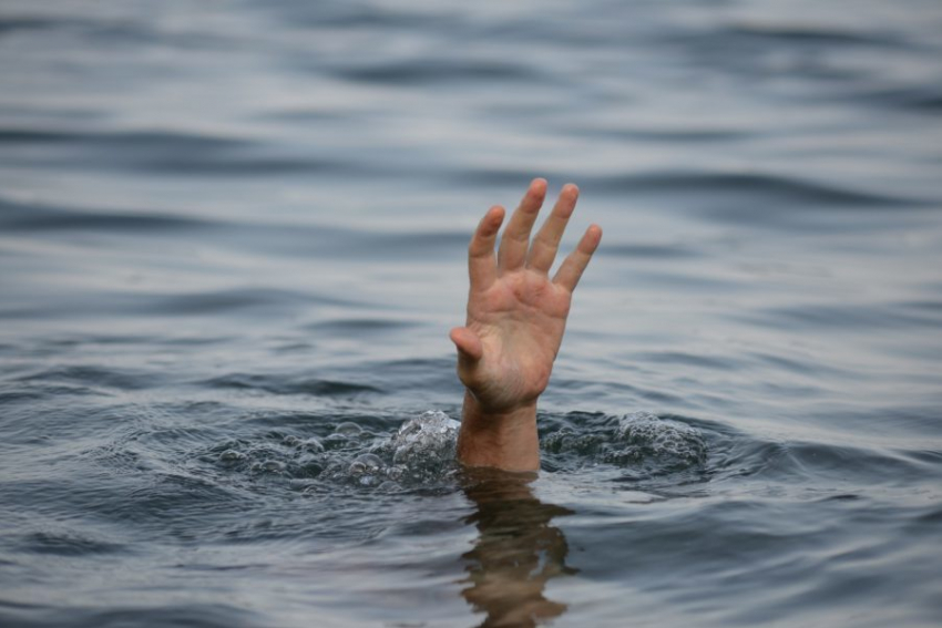На глазах у детей на пляже в Воронеже утонул мужчина