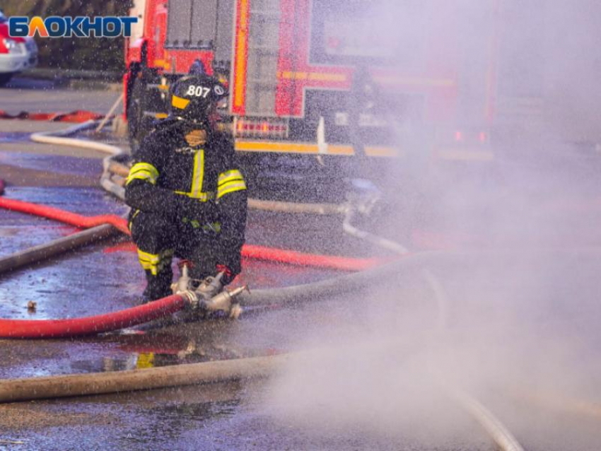 Воронежанка с полторашкой горючего сожгла машину своей знакомой, потому что желала этого