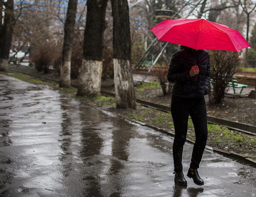Холодный атмосферный фронт несет в Воронеж дожди с грозами