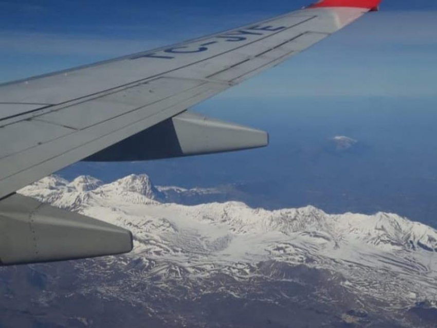 Воронежский аэропорт начал принимать самолёты, которые не смогли сесть в Москве