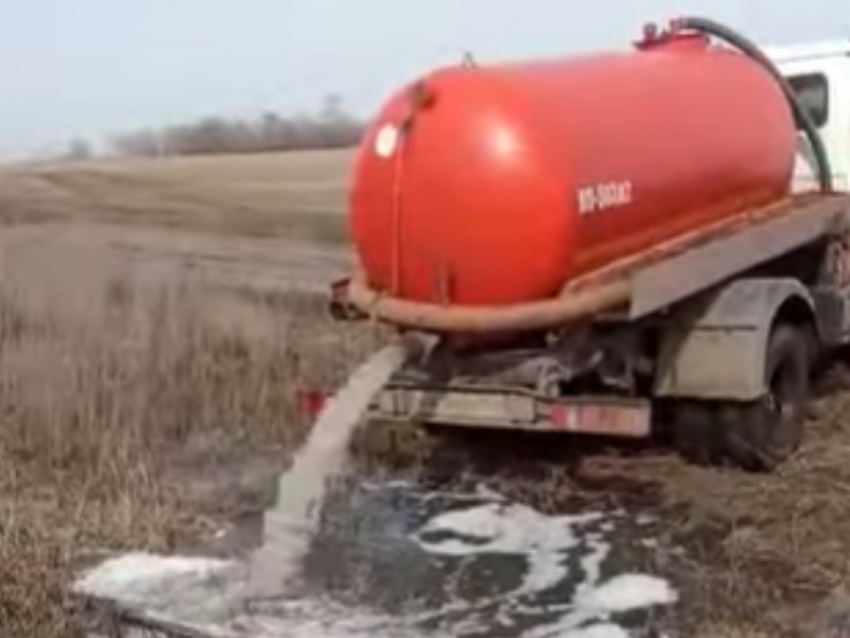 За грязным делом застукали чиновники водителя цистерны под Воронежем