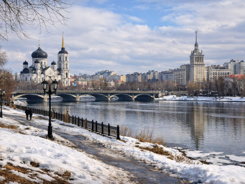 Мокро, ветрено и скользко: какая погода будет в Воронеже в ближайшие дни