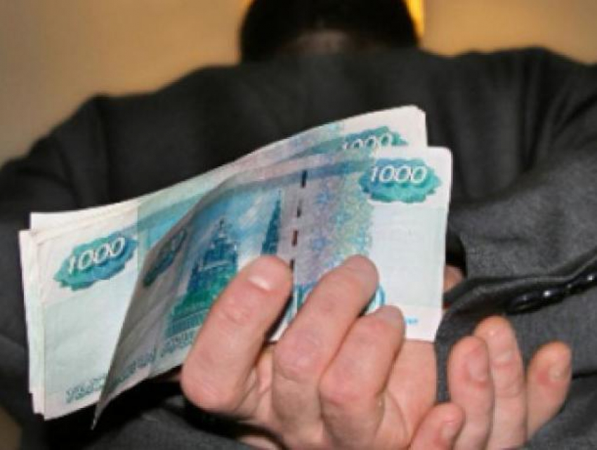 Под Воронежем пьяный водитель уговаривал полицейского взять 20 тысяч рублей