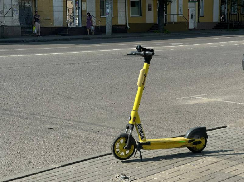 До 20 км/час планируют ограничить скорость самокатов в Воронеже