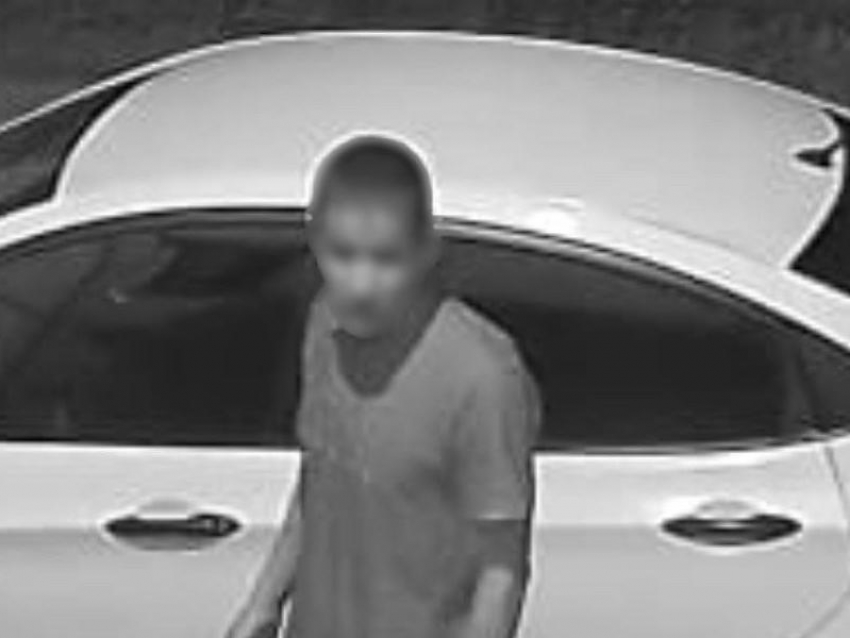 "Не забывайте запирать входные двери", – странное поведение мужчины напугало жителей воронежской многоэтажки