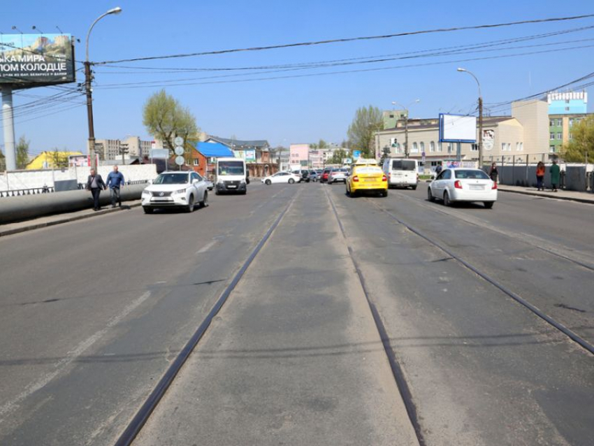 До конца года перекроют дорогу у виадука на улице Ленина в Воронеже