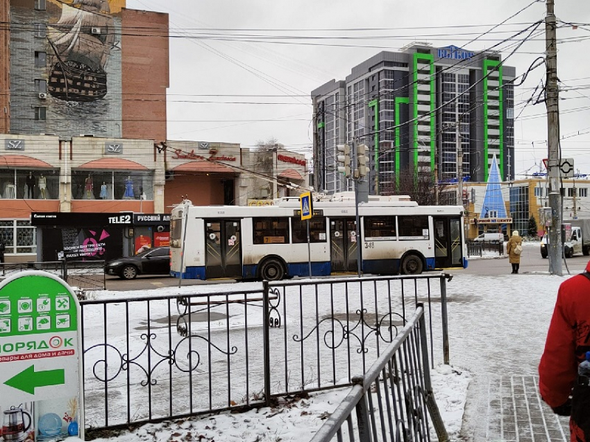 Работу двух троллейбусных маршрутов приостановят в Воронеже