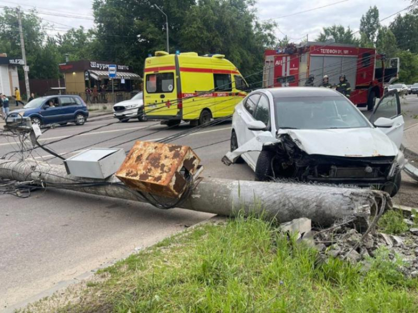 Стали известны подробности ДТП, из-за которого образовалась большая пробка в Воронеже 