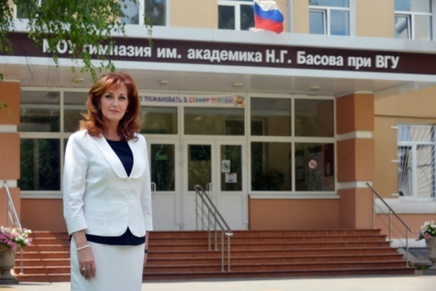 Директор гимназии Басова, депутат Бочарова зарабатывала по 160 тыс рублей в месяц
