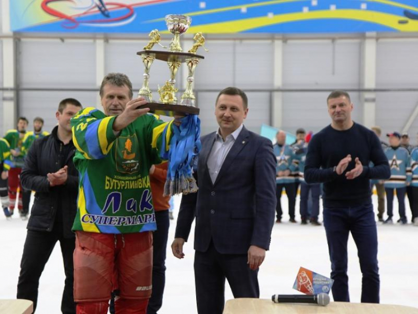 В городе атомщиков завершился III чемпионат по хоккею на призы Нововоронежской АЭС