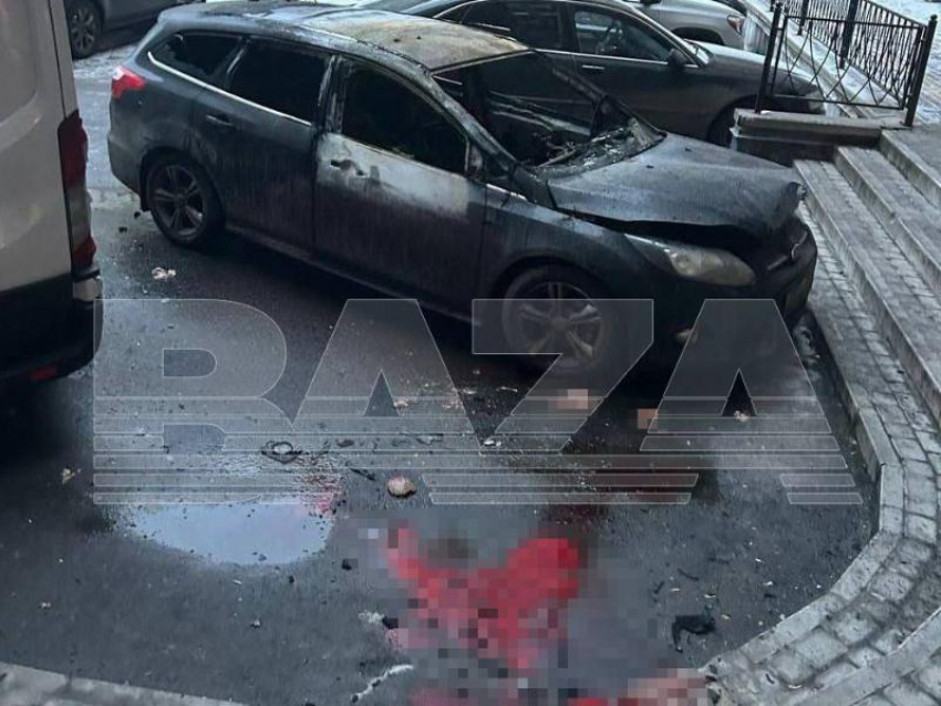Горящий парень выпал из окна и попал на видео в Воронеже
