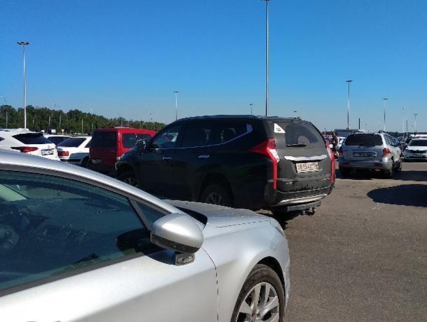 Mitsubishi Pajero застали убегающим с места ДТП в Воронеже