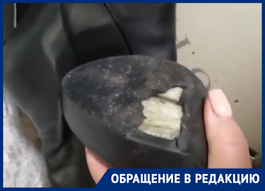 Девушка показала, что стало с сапогами после прогулки по обработанному от снега центру Воронежа