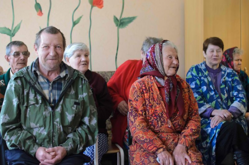 В Воронежской области построили шесть домов-интернатов для инвалидов и престарелых людей