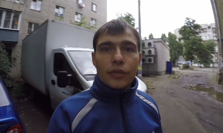 Воронежец рассказал на видео, как ночью пытались сжечь его автомобиль