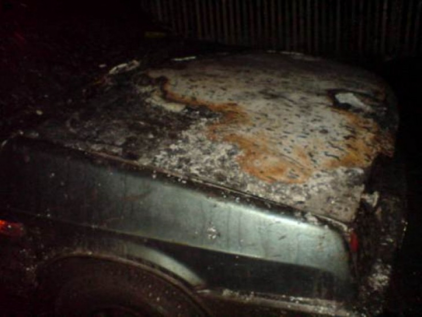 В Воронежской области загорелся «ВАЗ-21099»