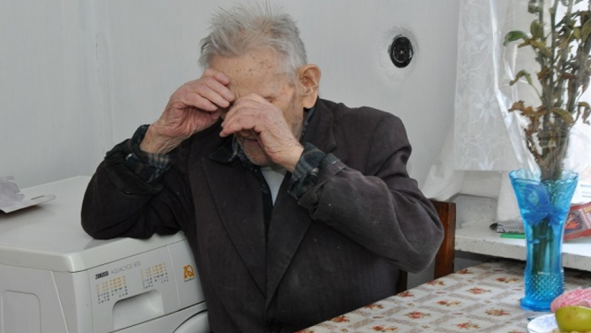 Чтобы получить «эликсир молодости», воронежский пенсионер отдал мошеннику 42,5 тысячи рублей