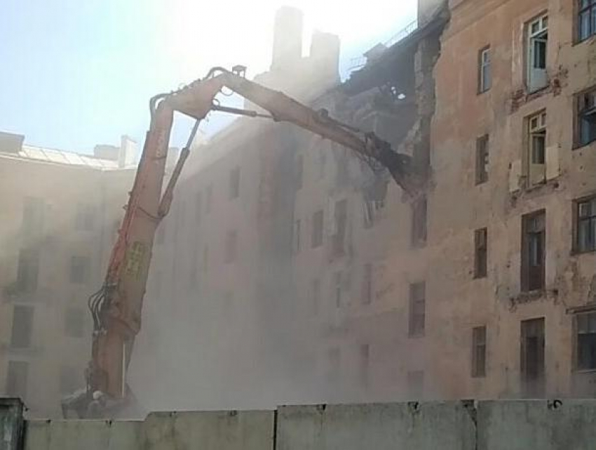 Опубликовано видео сноса дома на площади Ленина в Воронеже