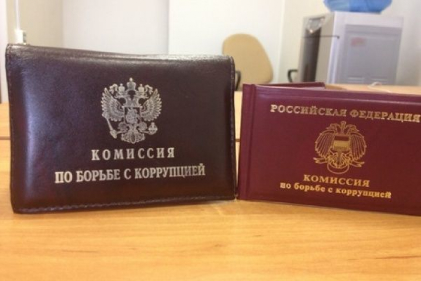 Воронежцев ждут с жалобами на коррупционеров