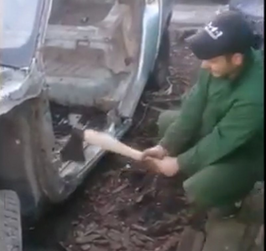 Брутальный разбор ВАЗ-2110 под Воронежем попал на видео