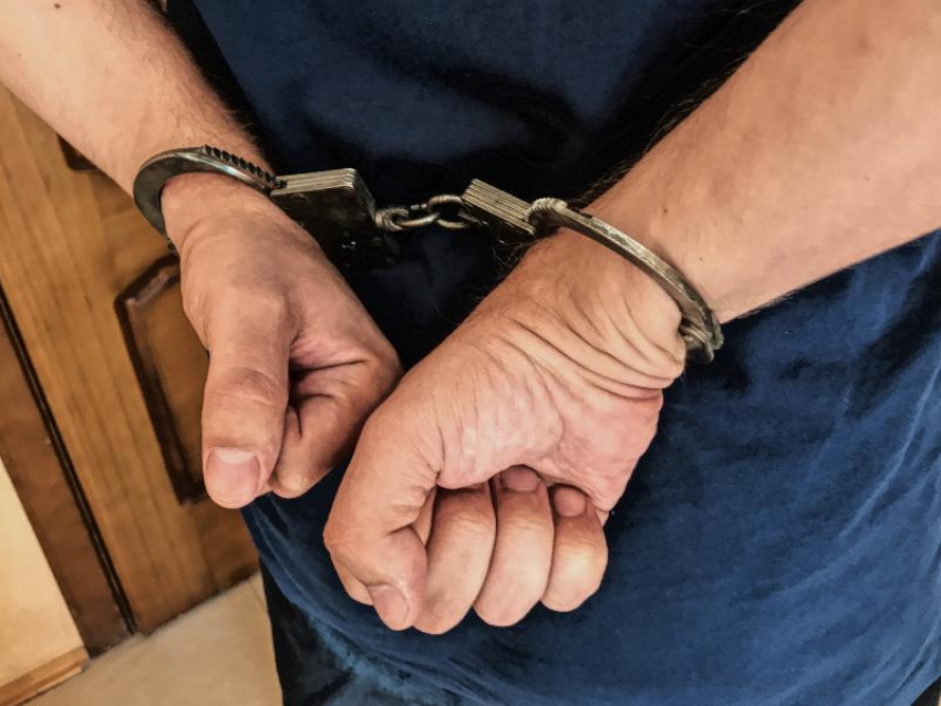 Воронежец пытался украсть портфель с 5 млн рублей у директора компании