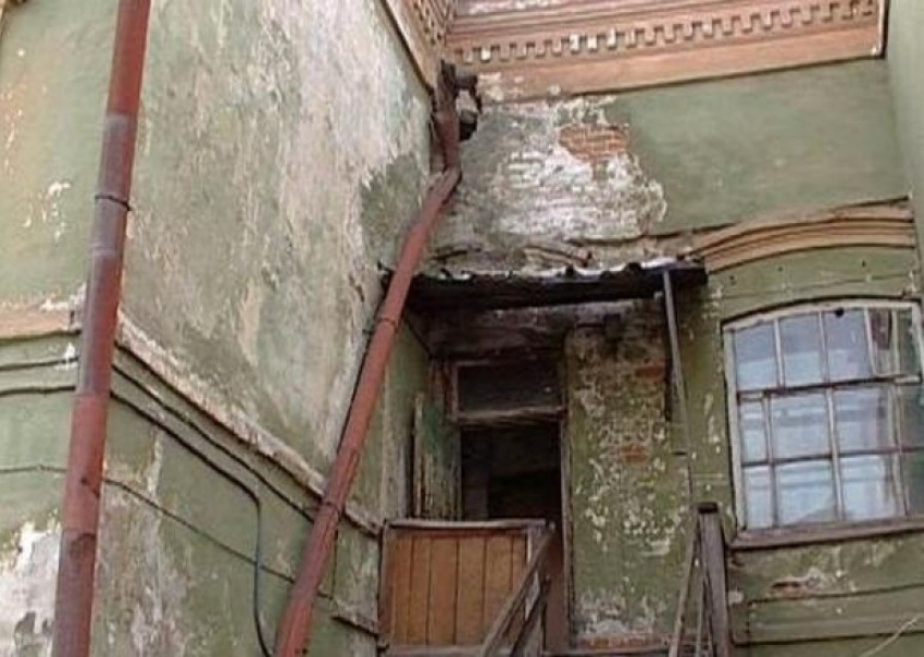 В Воронежской области будут расселены 49 аварийных дома