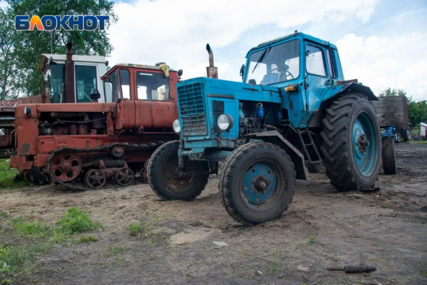 В краже тракторов заподозрили управляющего сельхозпредприятия в Воронежской области