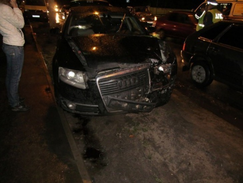 В Левобережном районе при столкновении «Нивы» и «Ауди» пострадали два человека